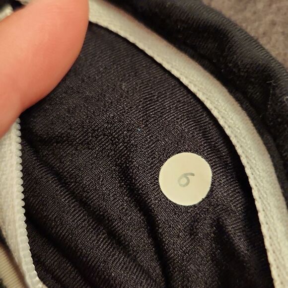 Lululemon Size 6 Pants Cropped Leggings Black Leggings White Stripes - Picture 6 of 8